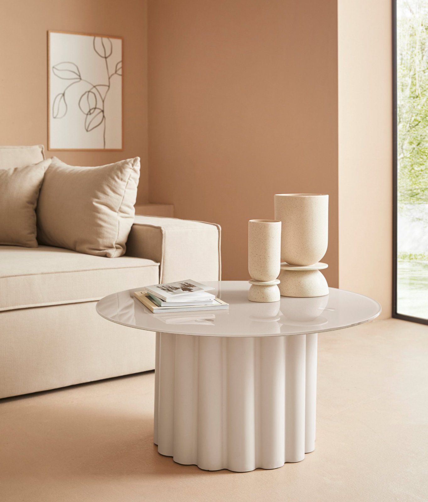 Couchtisch Shaye,Tischplatte aus Glas, Durchmesser 80 cm in creme