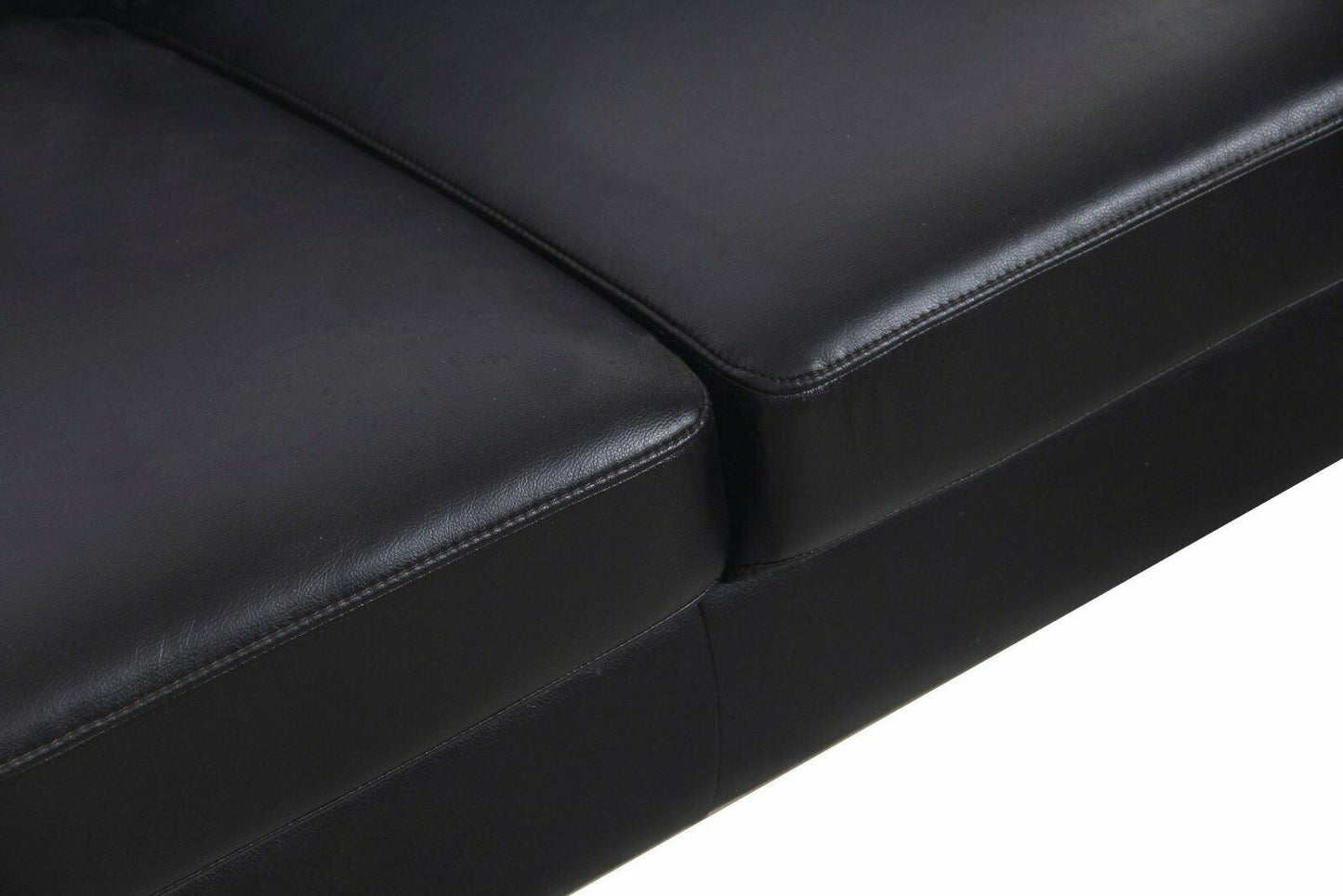 Places of Style Ecksofa in schwarzem Luxus-Kunstleder